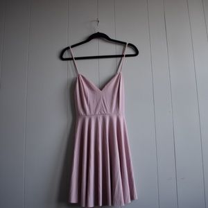 UO Kimchi Blue M NWT Valerina Pink Skater Strappy